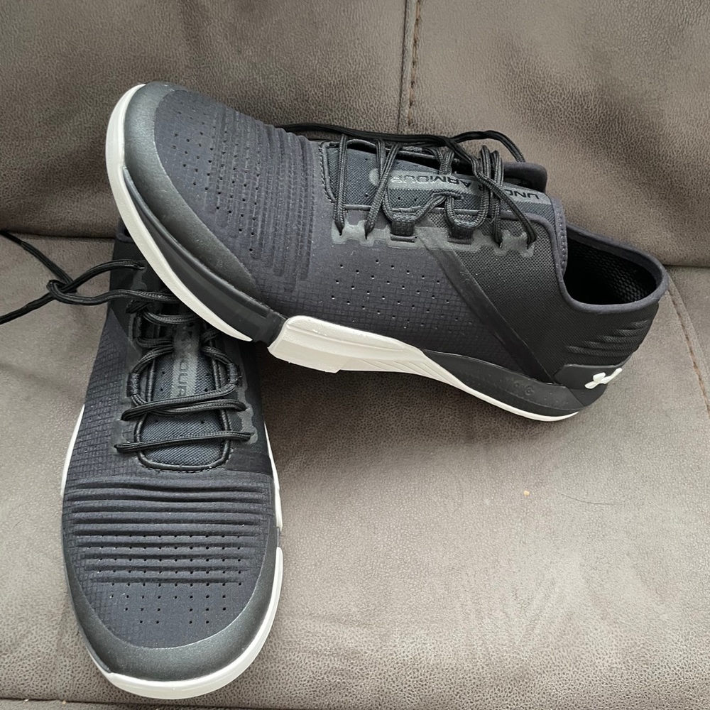MENS SIZE 12 BLACK UNDER ARMOUR BLACK WHITE SHOES